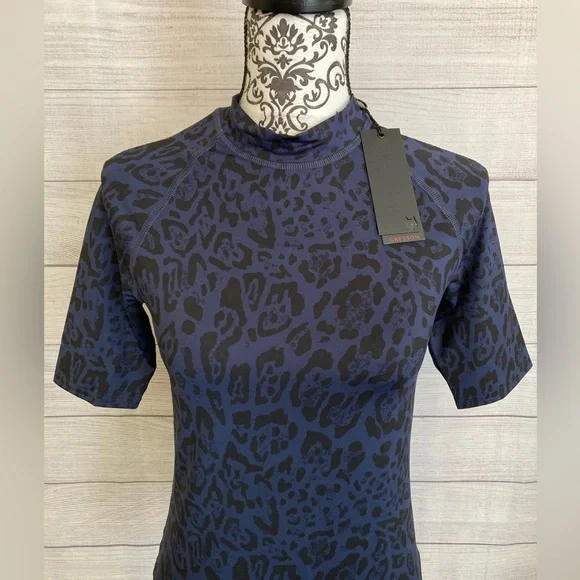 Greyson | NWT Women’s Athletic Leopard Shirt Sleeve Top - Picture 2 of 10